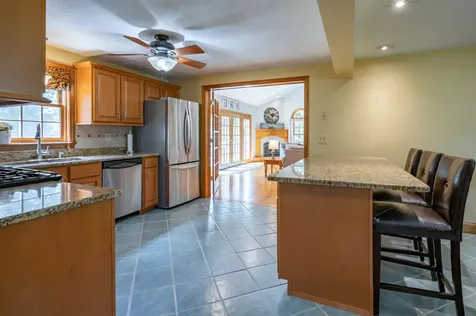 32 Kristin Drive Derry NH 03038