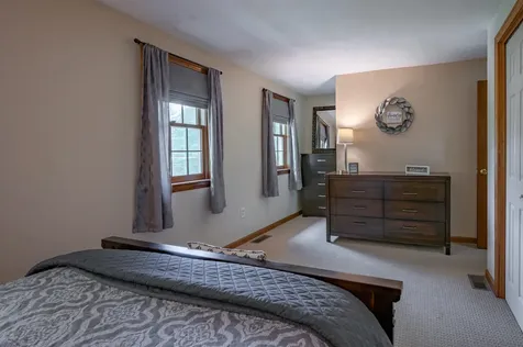 32 Kristin Drive Derry NH 03038