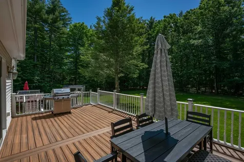 32 Kristin Drive Derry NH 03038