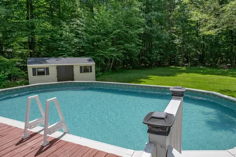 32 Kristin Drive Derry NH 03038