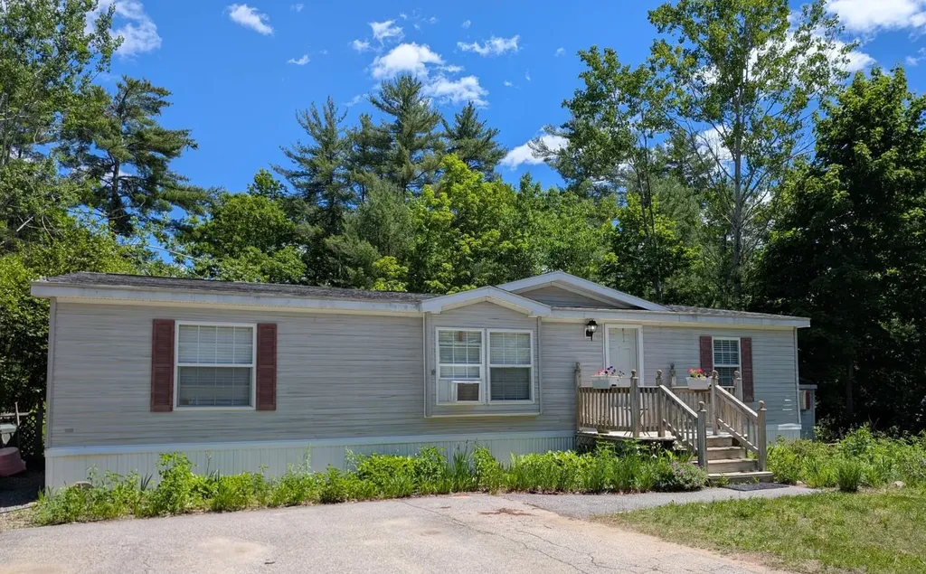 63 Sycamore Boulevard Farmington NH 03835