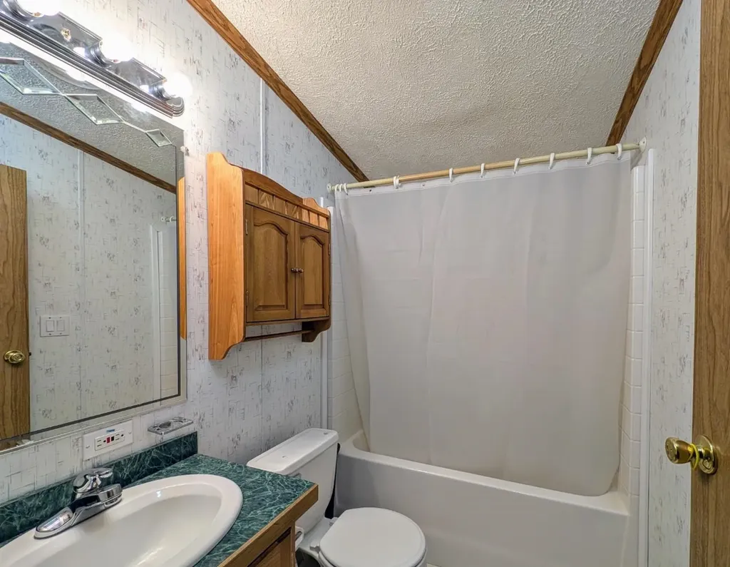 63 Sycamore Boulevard Farmington NH 03835