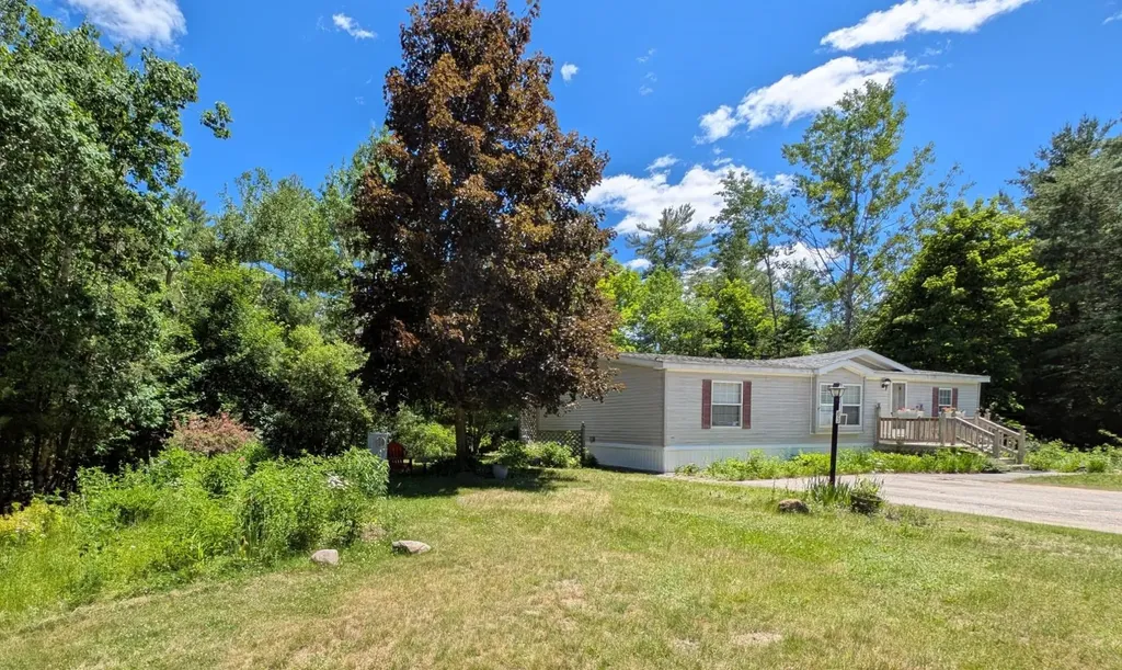 63 Sycamore Boulevard Farmington NH 03835