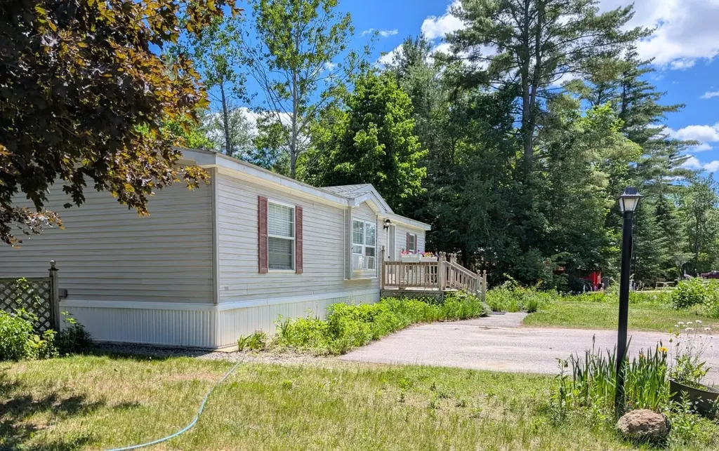 63 Sycamore Boulevard Farmington NH 03835