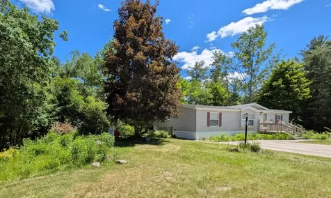 63 Sycamore Boulevard Farmington NH 03835