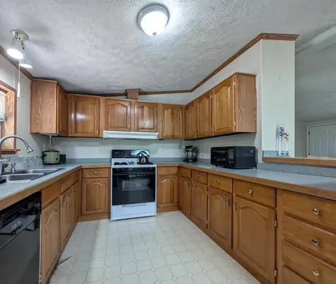 63 Sycamore Boulevard Farmington NH 03835
