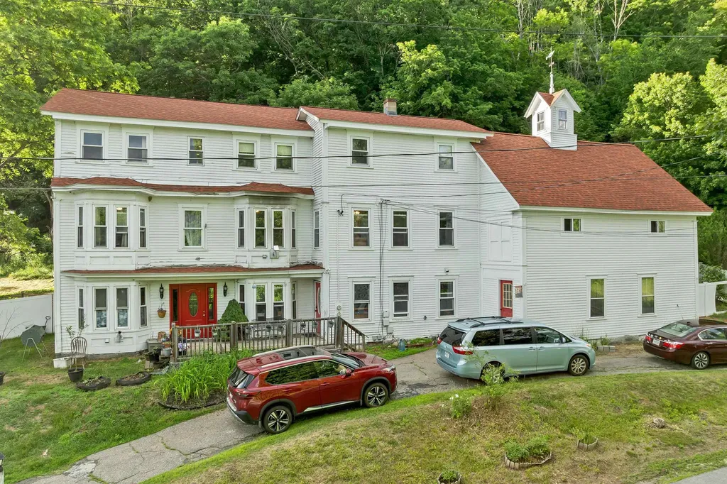 25 Cedar Street Bristol NH 03222