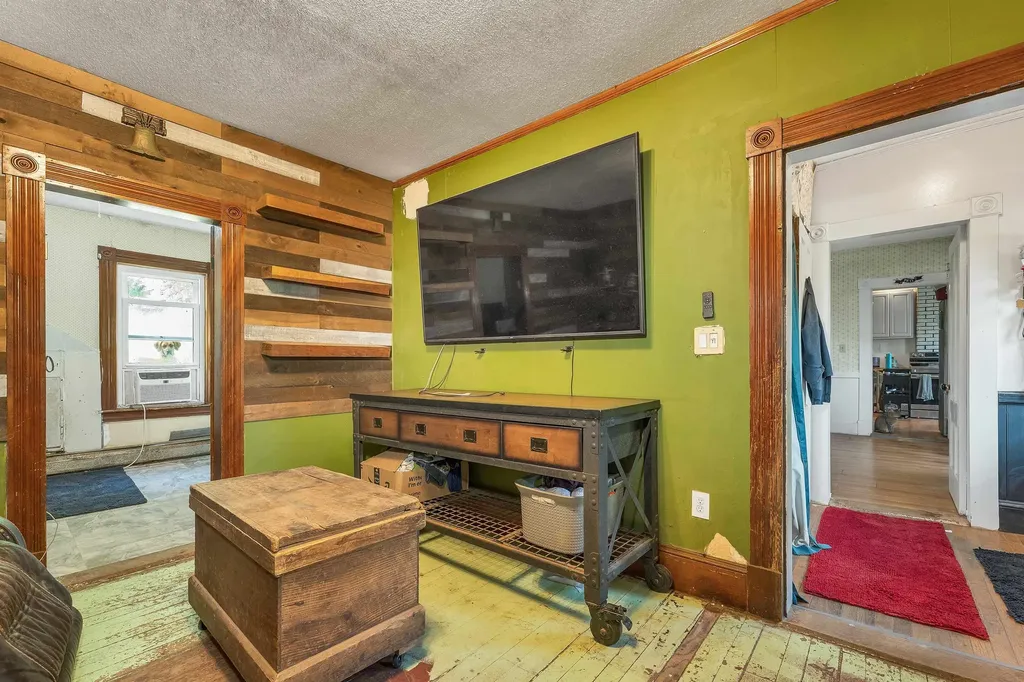 25 Cedar Street Bristol NH 03222