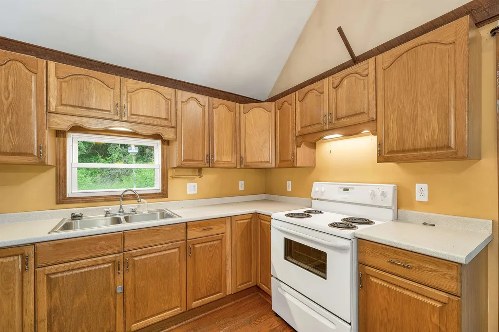 25 Cedar Street Bristol NH 03222