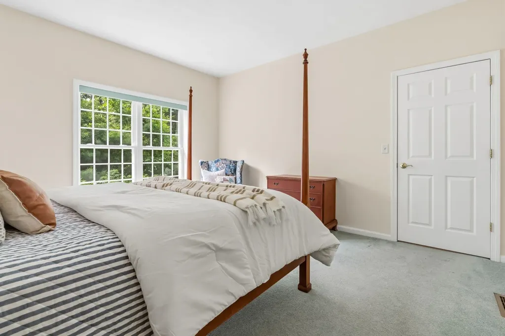 34 Mammoth Road Hooksett NH 03106