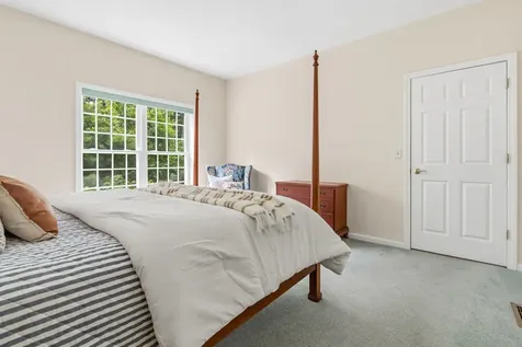 34 Mammoth Road Hooksett NH 03106