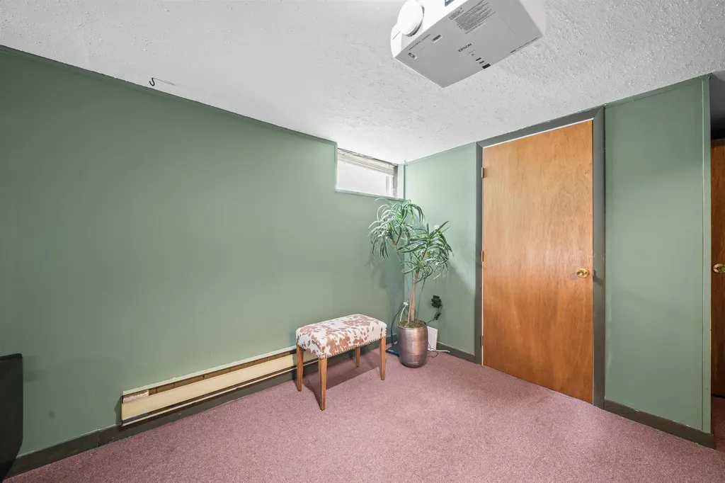 547 Colonial Drive Portsmouth NH 03801