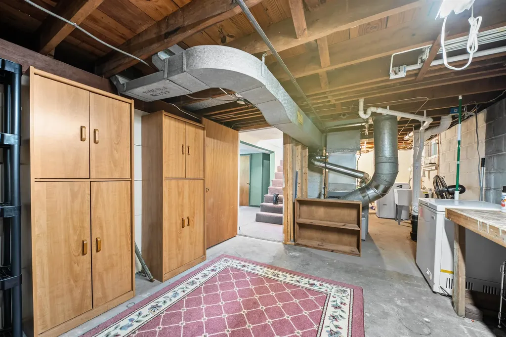 547 Colonial Drive Portsmouth NH 03801