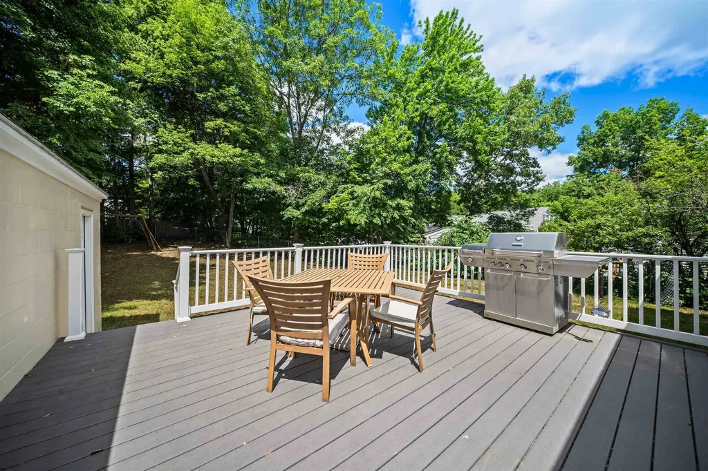 547 Colonial Drive Portsmouth NH 03801