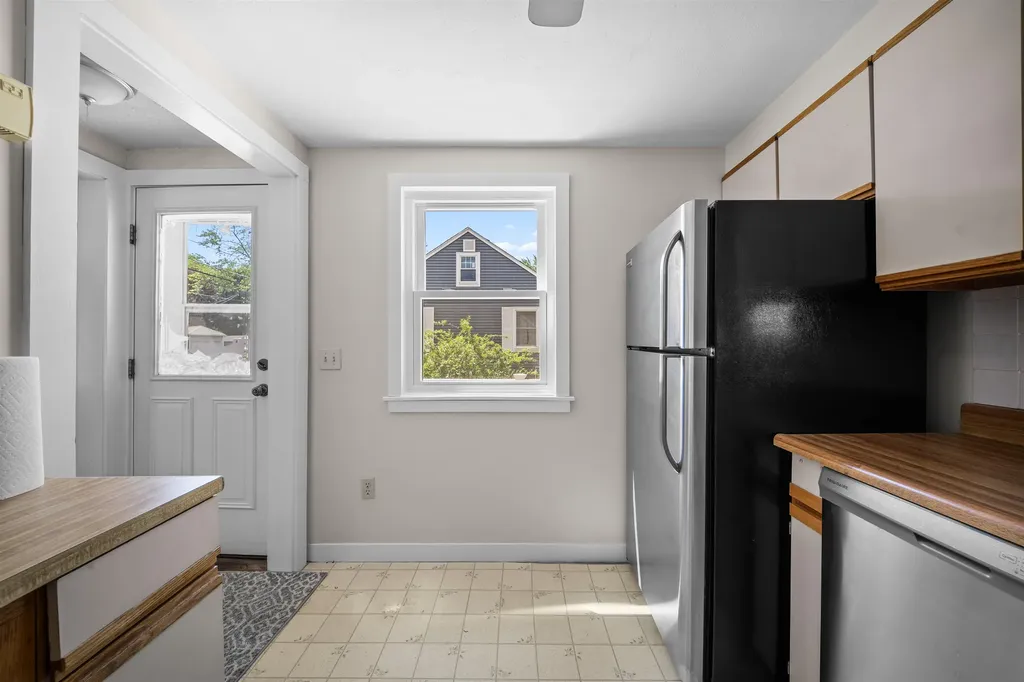 547 Colonial Drive Portsmouth NH 03801