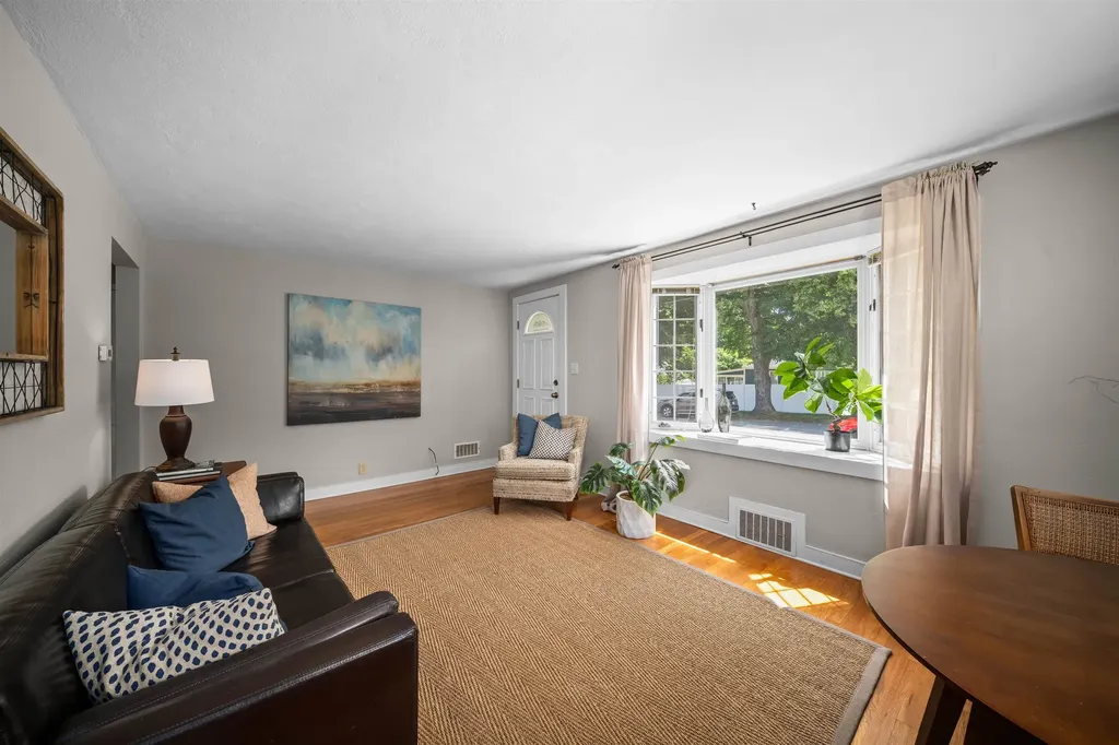 547 Colonial Drive Portsmouth NH 03801