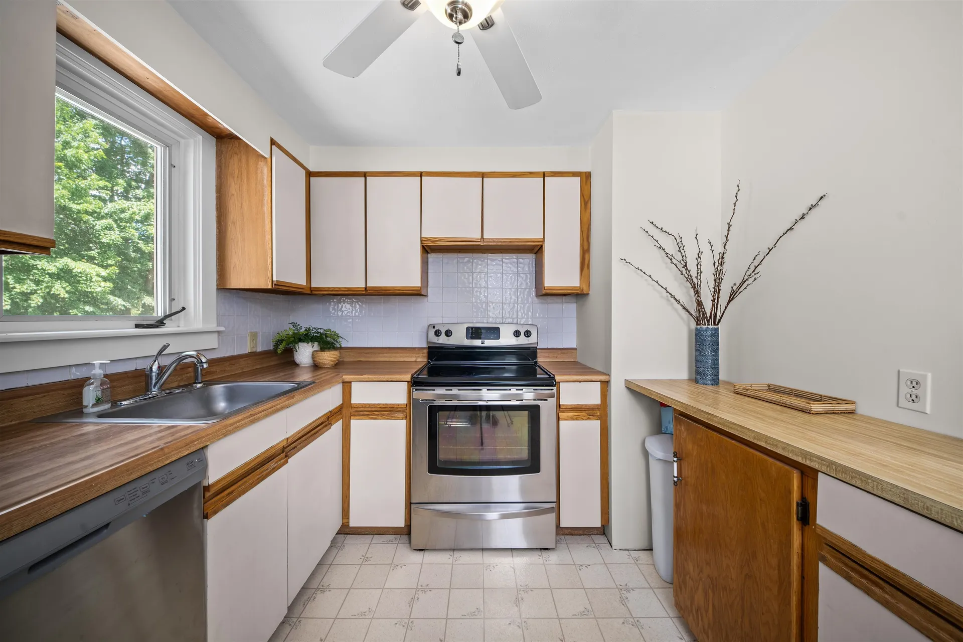 547 Colonial Drive Portsmouth NH 03801