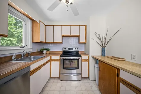 547 Colonial Drive Portsmouth NH 03801