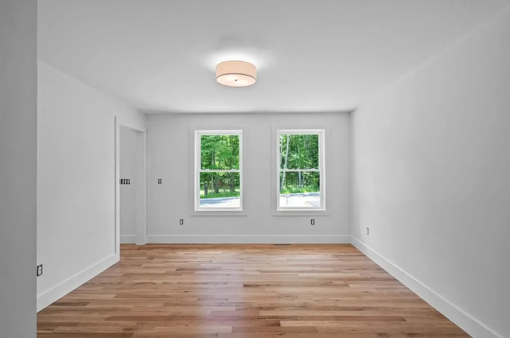 5 Valley Lane Somersworth NH 03878