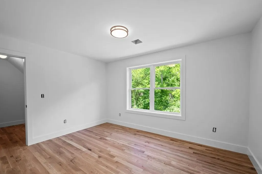 5 Valley Lane Somersworth NH 03878