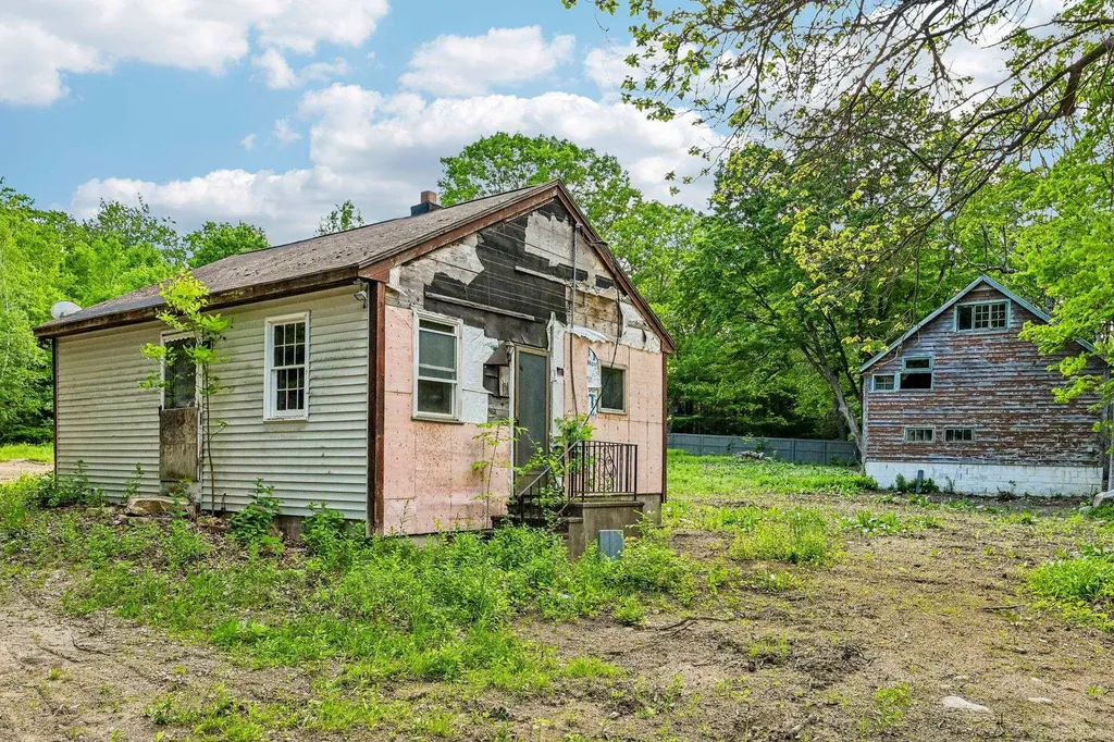194 Currier Road Candia NH 03034