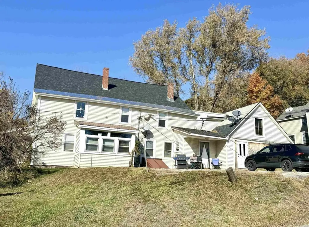 14 Joy Street Pittsfield NH 03263