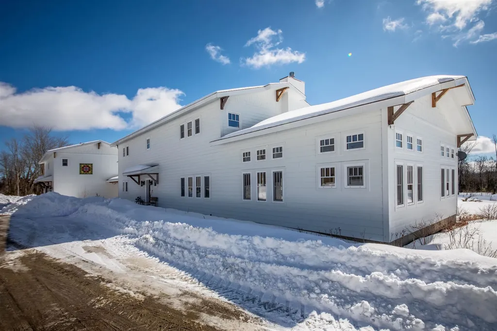 1845 Hatch School Road Halifax VT 05358
