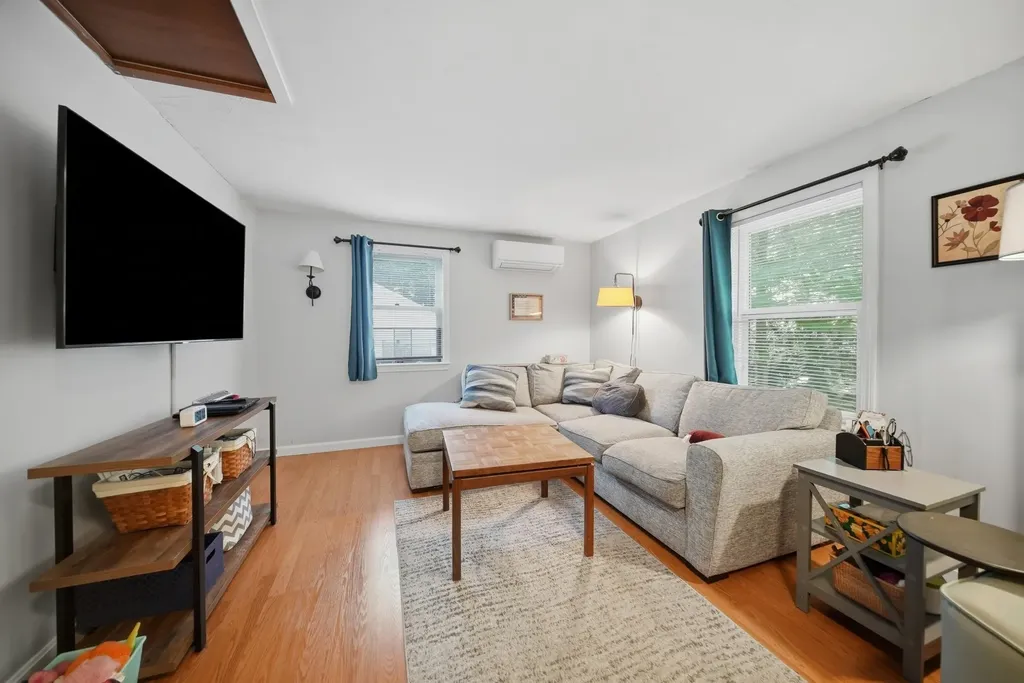 60 Trestle Brook Drive Nashua NH 03062