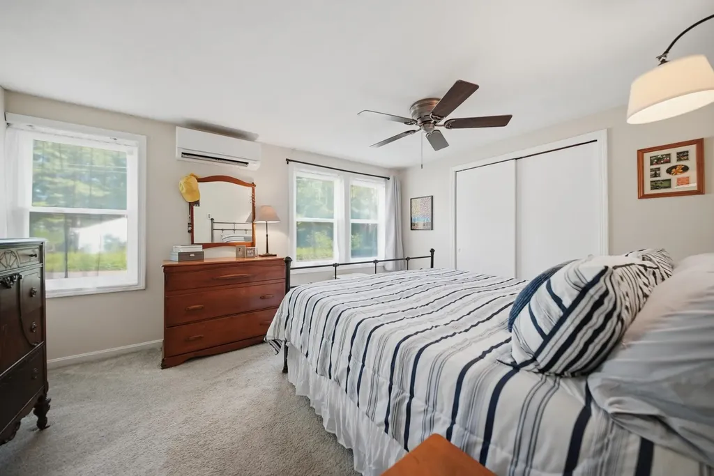60 Trestle Brook Drive Nashua NH 03062