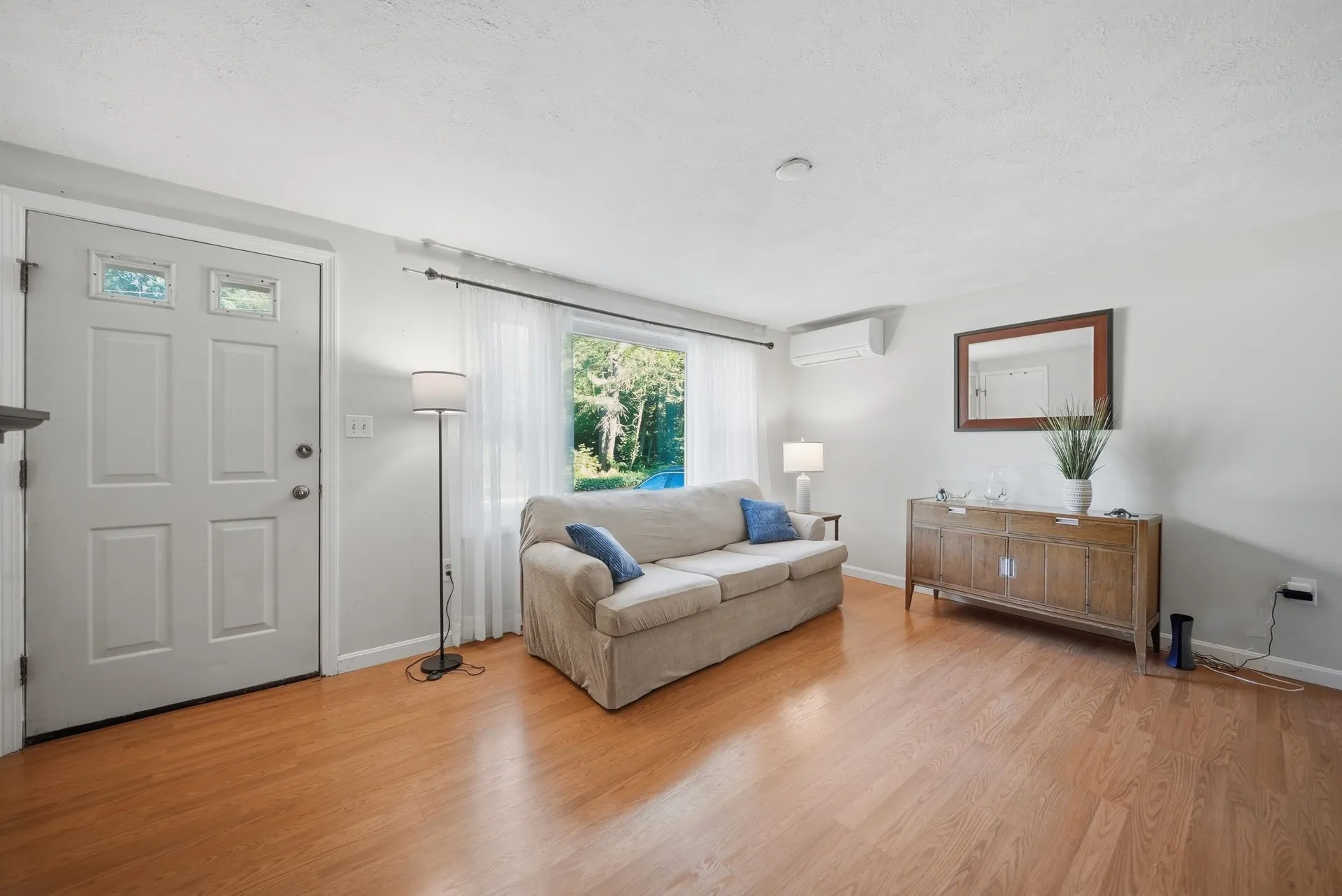 60 Trestle Brook Drive Nashua NH 03062