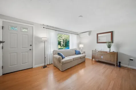 60 Trestle Brook Drive Nashua NH 03062