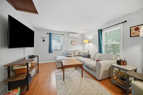 60 Trestle Brook Drive Nashua NH 03062