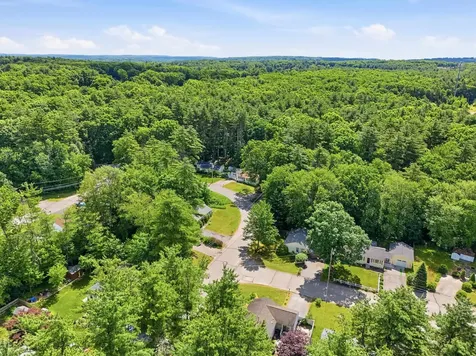60 Trestle Brook Drive Nashua NH 03062