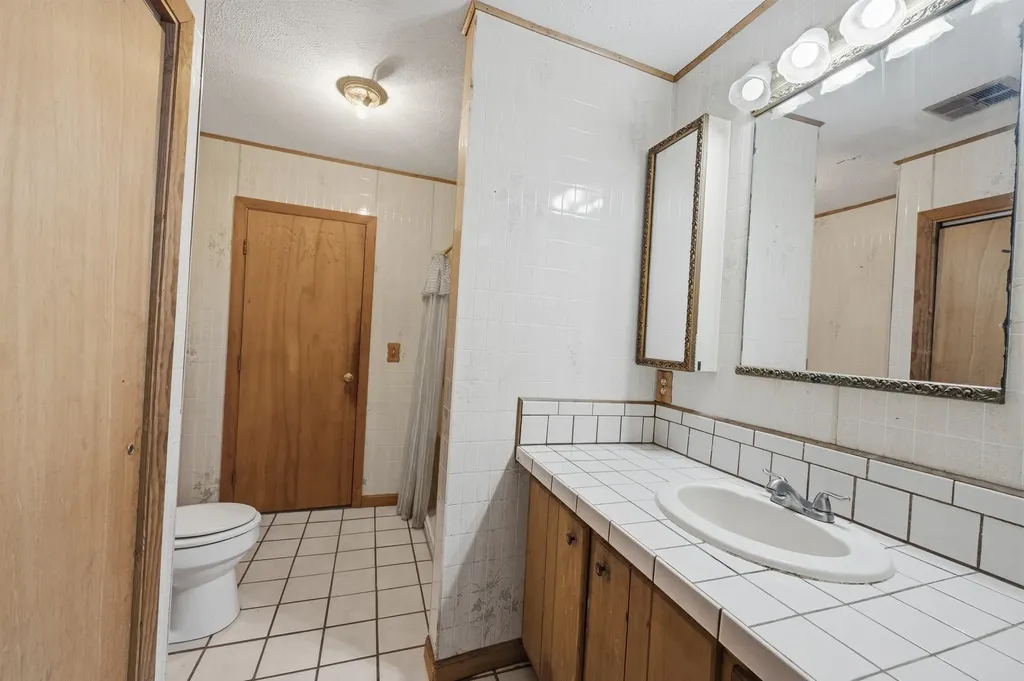 91 Colburn Road Milford NH 03055