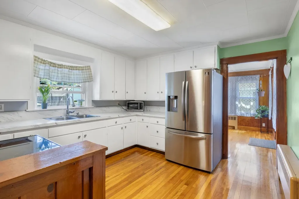 352 High Street Somersworth NH 03878