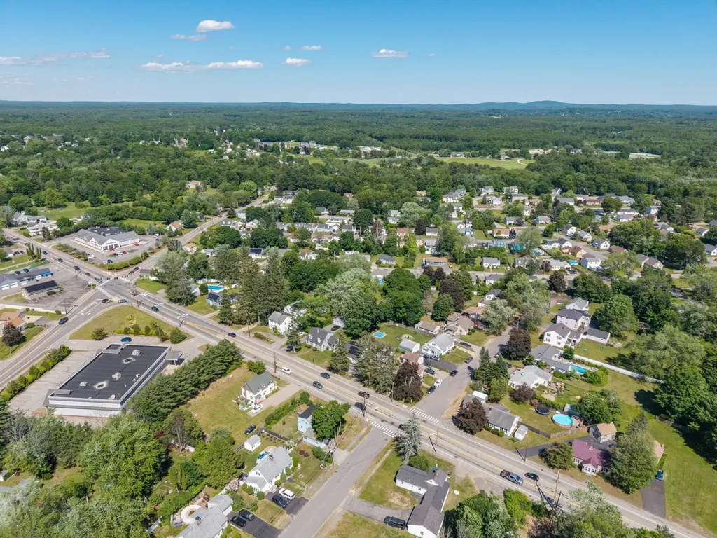 352 High Street Somersworth NH 03878