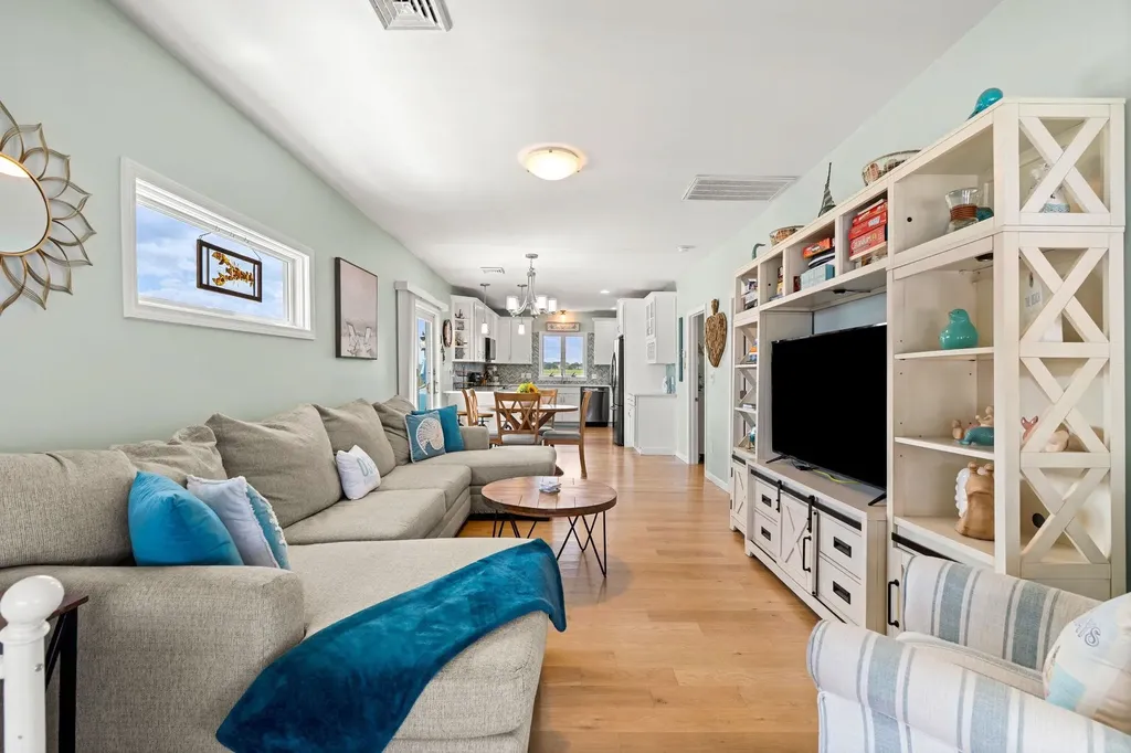527 Ocean Boulevard Hampton NH 03842-3701