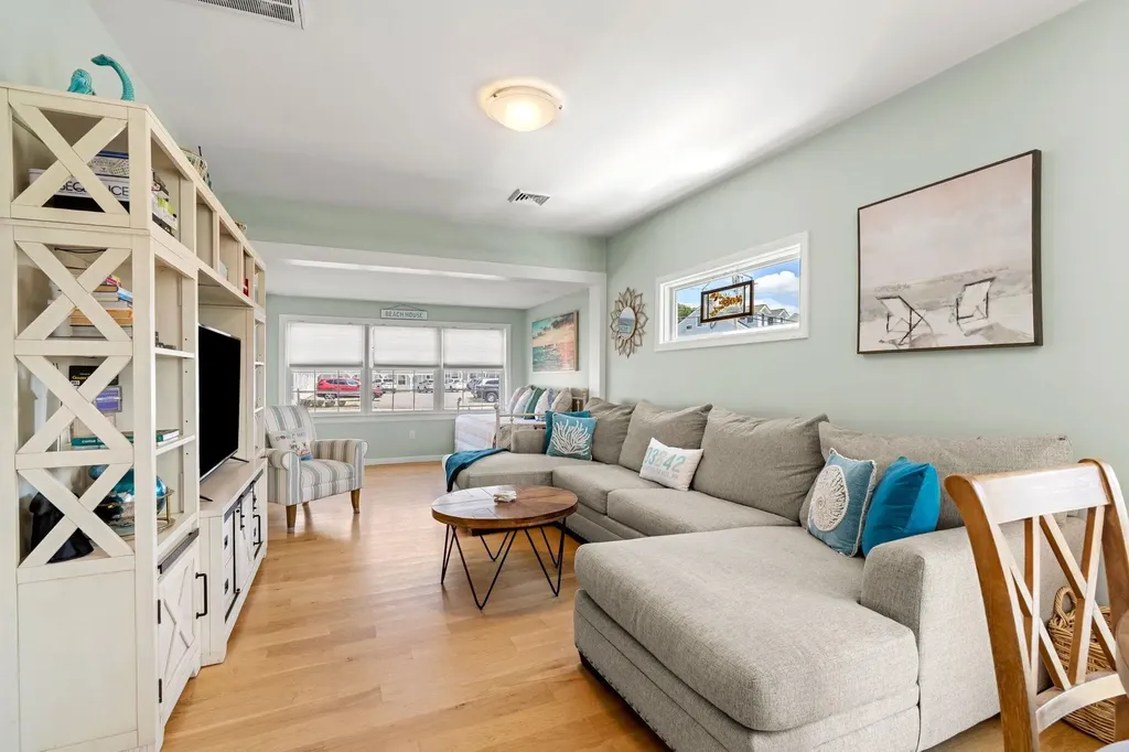 527 Ocean Boulevard Hampton NH 03842-3701