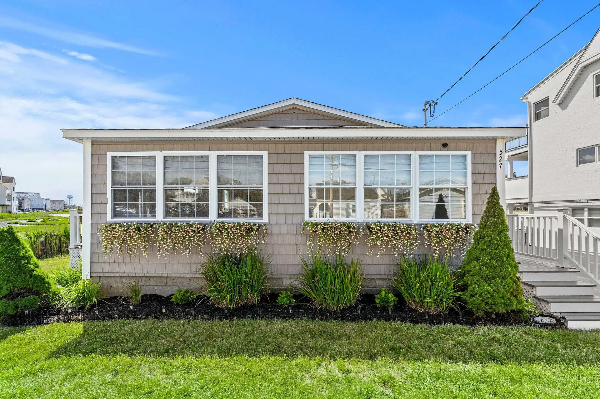 527 Ocean Boulevard Hampton NH 03842-3701