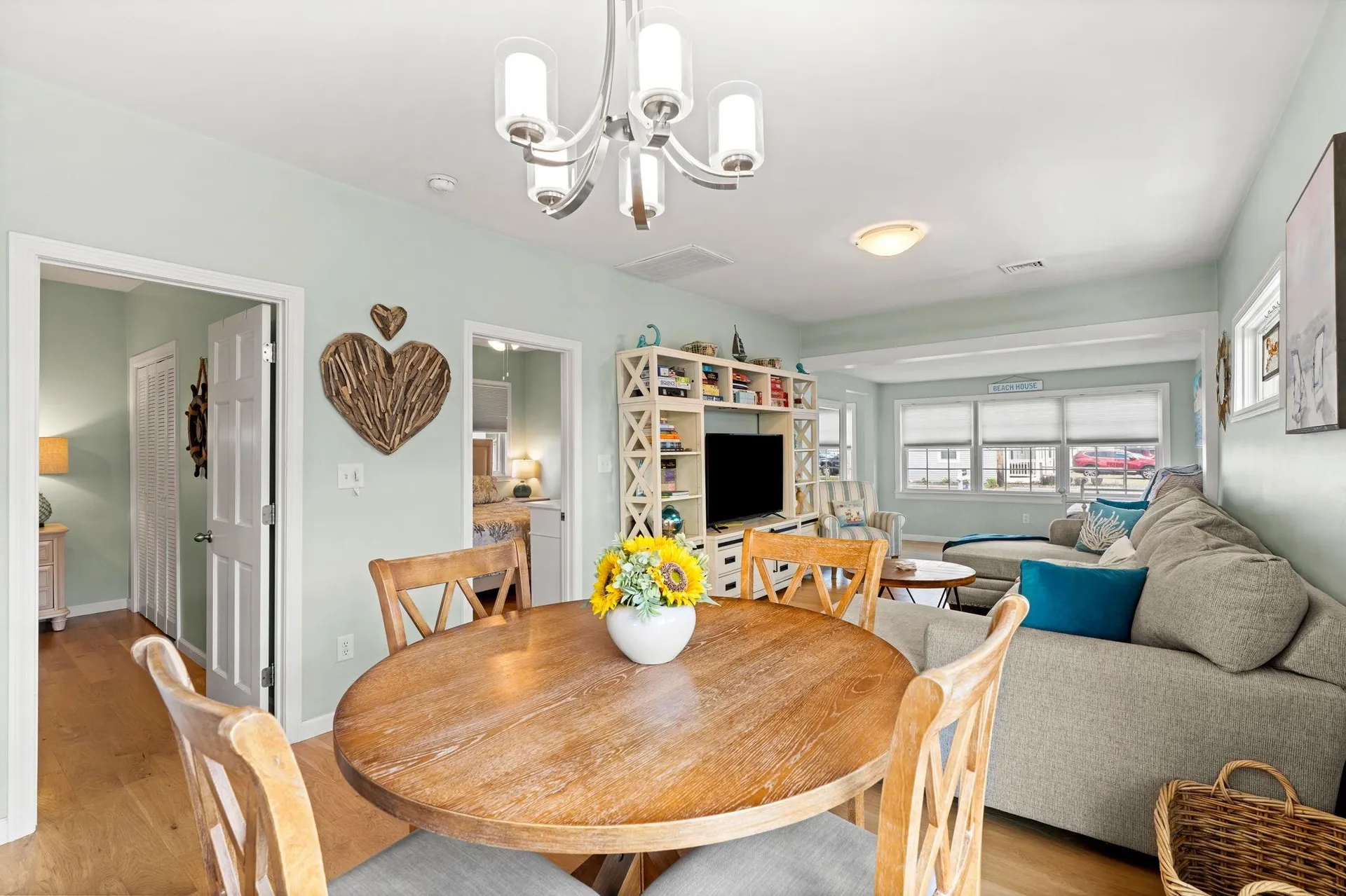 527 Ocean Boulevard Hampton NH 03842-3701