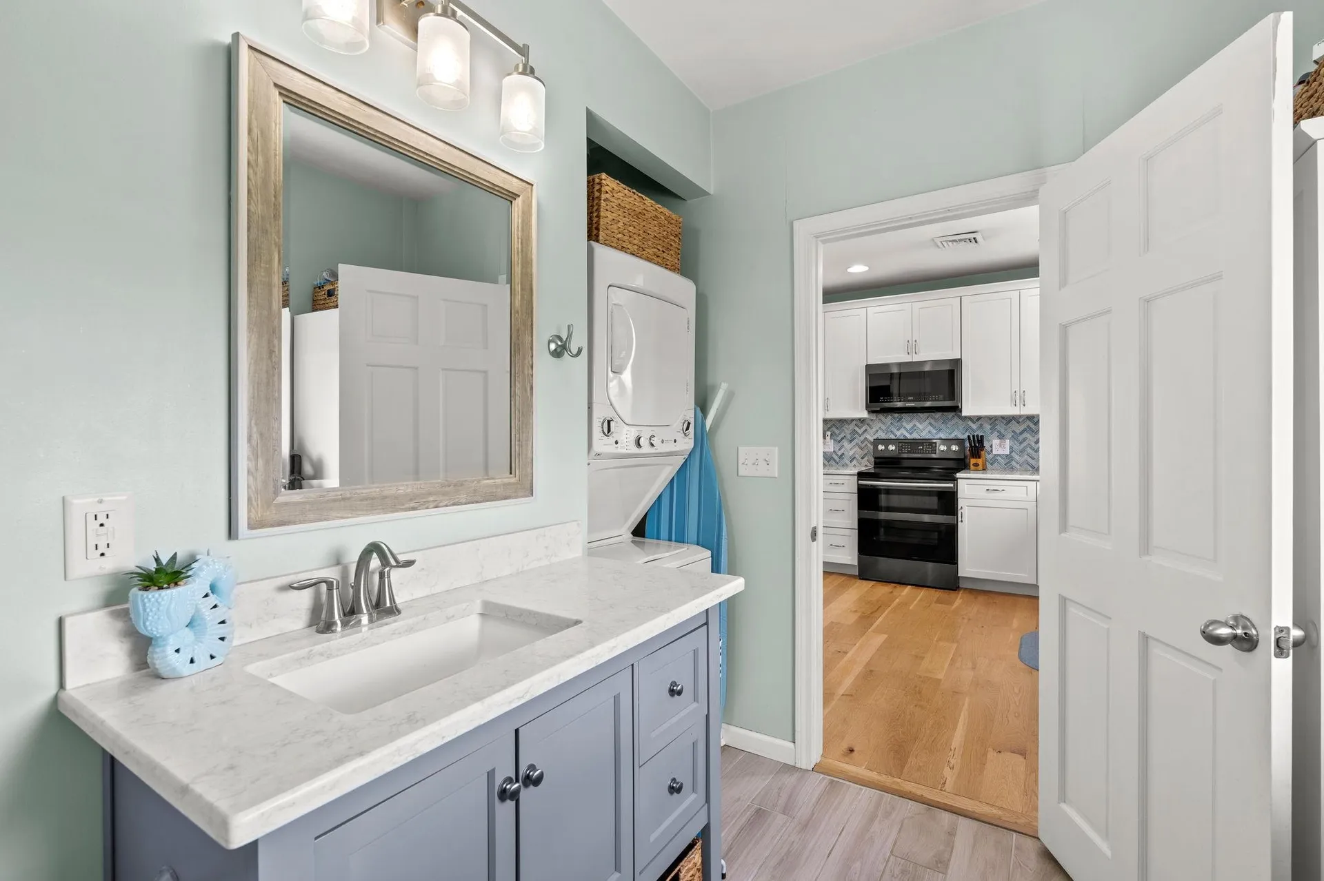 527 Ocean Boulevard Hampton NH 03842-3701