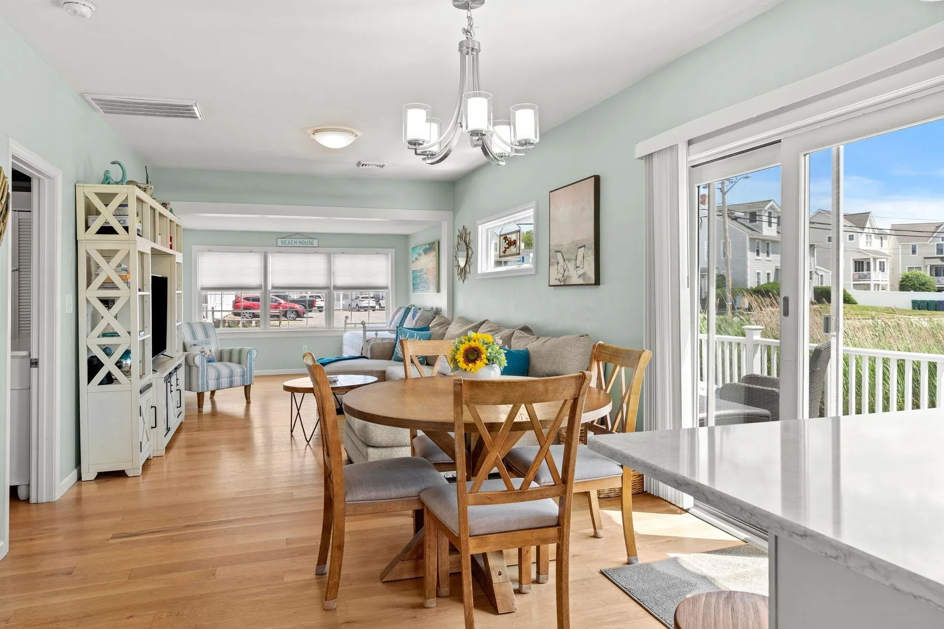 527 Ocean Boulevard Hampton NH 03842-3701