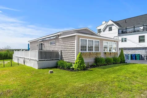 527 Ocean Boulevard Hampton NH 03842-3701