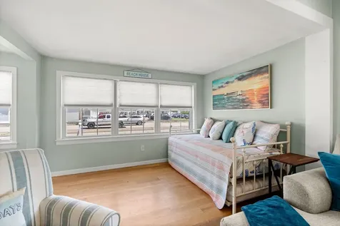 527 Ocean Boulevard Hampton NH 03842-3701