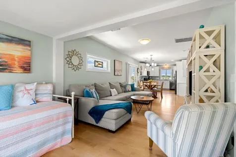 527 Ocean Boulevard Hampton NH 03842-3701