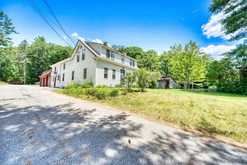 8 Meadowlark Lane Andover NH 03216