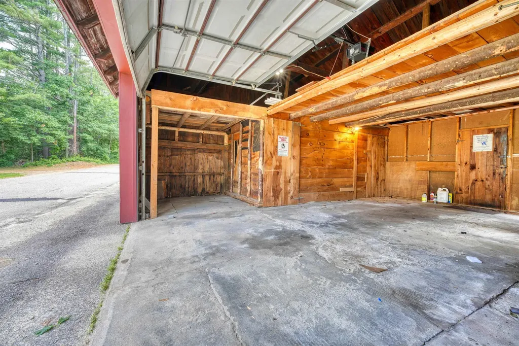 8 Meadowlark Lane Andover NH 03216