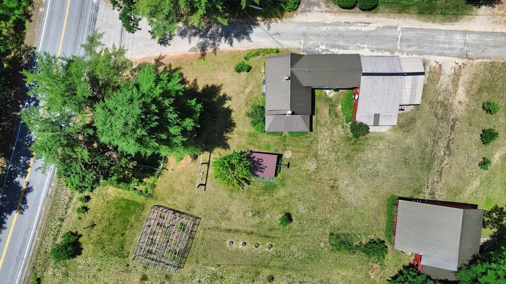 8 Meadowlark Lane Andover NH 03216