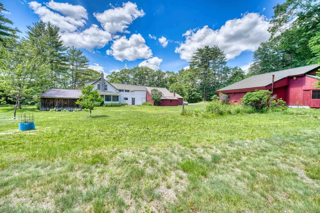 8 Meadowlark Lane Andover NH 03216