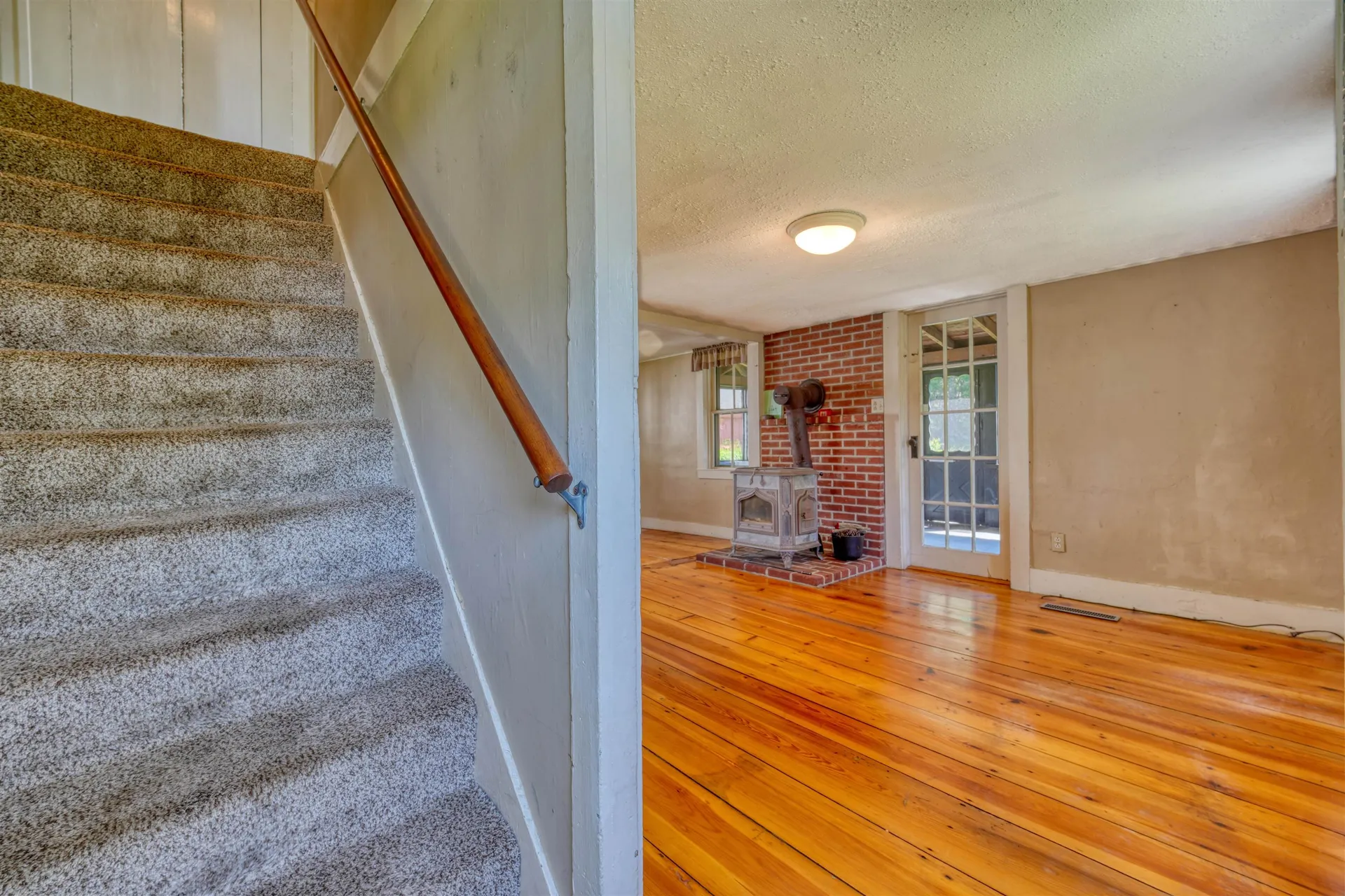 8 Meadowlark Lane Andover NH 03216